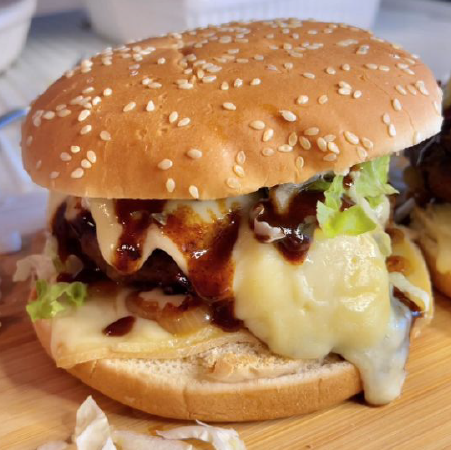 Un burger très liégeois avec Terre de fromages